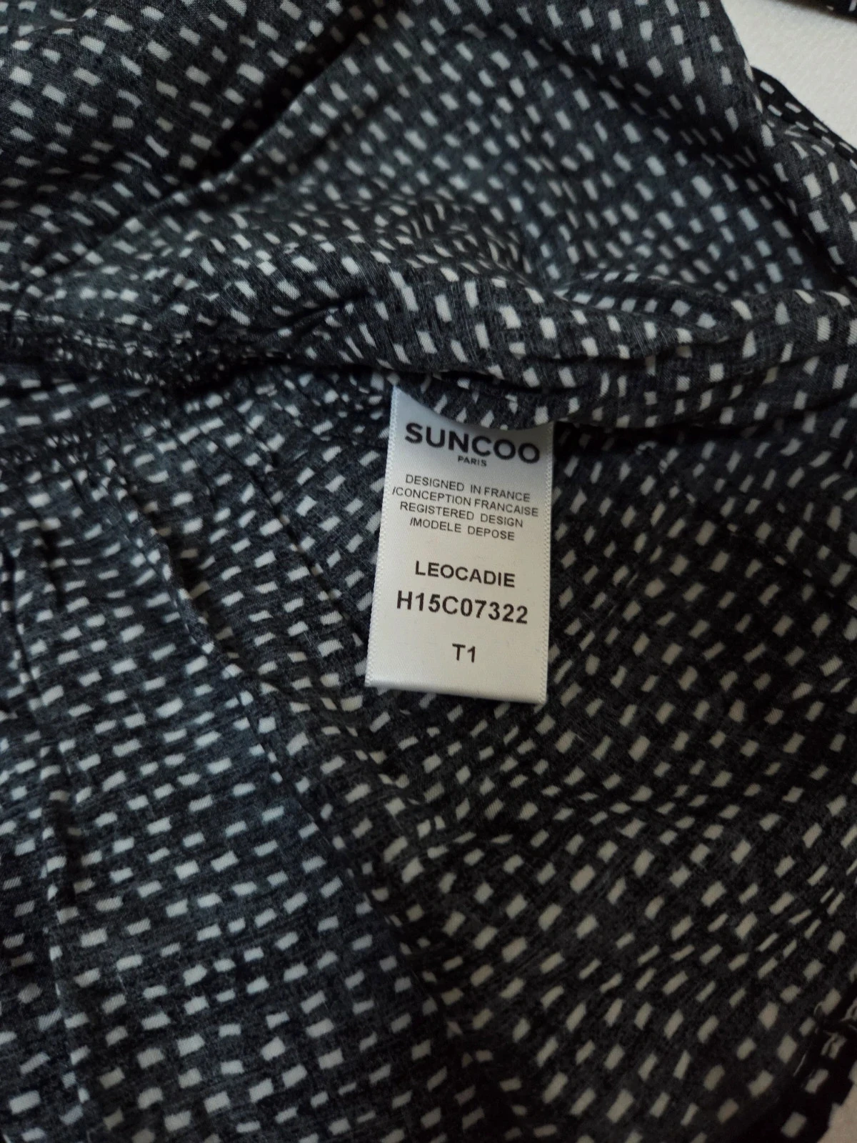 Blusa negra con volante estampado – Talla 1 🖤 – photo 5